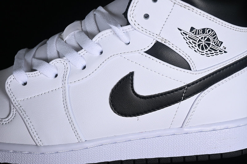 Air Jordan 1 Mid White/Black/White/Black 27