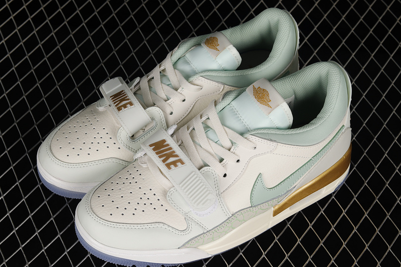 Air Jordan Legacy 312 Sail/Pistachio Frost/Sail 7