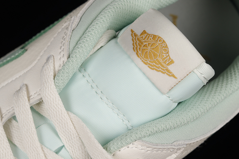 Air Jordan Legacy 312 Sail/Pistachio Frost/Sail 23