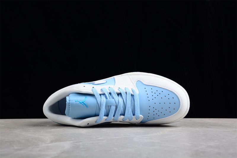 Air Jordan 1 Low Se Reverse Ice Blue Sail/Dark Powder Blue/Ice Blue 7