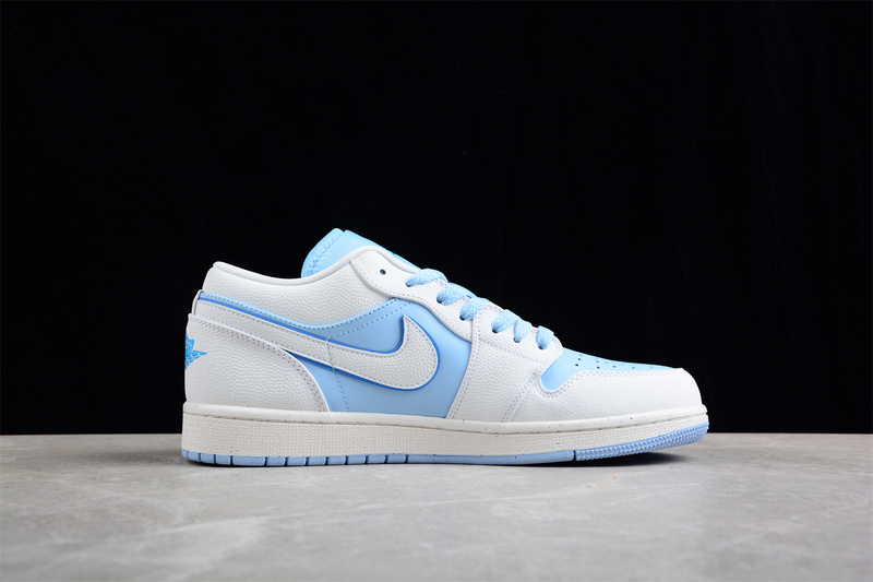 Air Jordan 1 Low Se Reverse Ice Blue Sail/Dark Powder Blue/Ice Blue 15