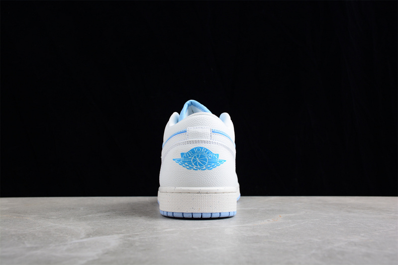 Air Jordan 1 Low Se Reverse Ice Blue Sail/Dark Powder Blue/Ice Blue 23