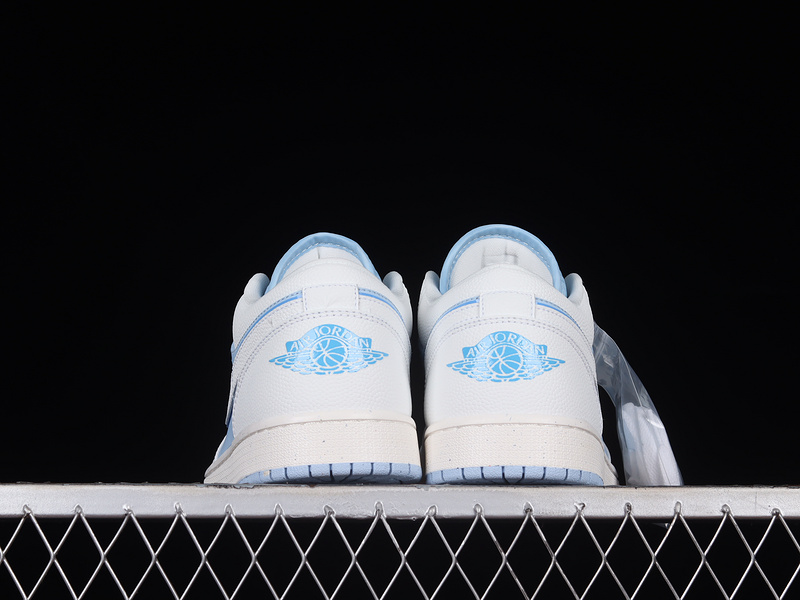 Air Jordan 1 Low Se Reverse Sail/Dark Powder Blue/Ice Blue 29