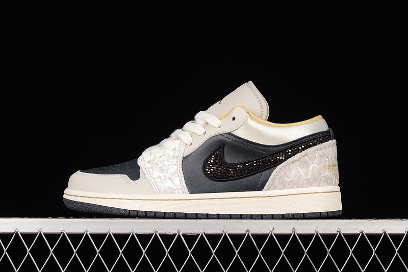 Air Jordan 1 Low Se Beaded Swoosh Anthracite/Light Bone/Sail/Wolf Grey/Gold Dust 13