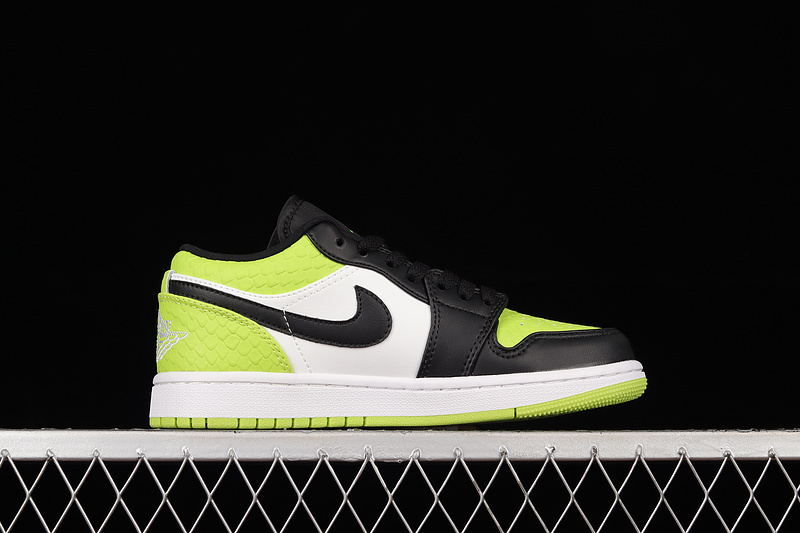 Air Jordan 1 Low Se Vivid Green Snakeskin Black/White 7