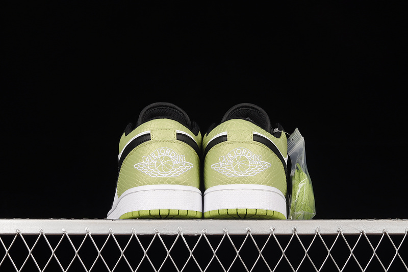 Air Jordan 1 Low Vivid Green/Vivid Green/Black/White 17