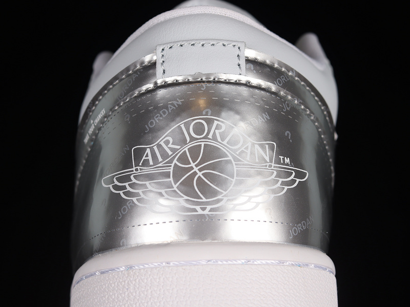 Air Jordan 1 Low Se Tear-Away White/Wolf Grey/Silver 23