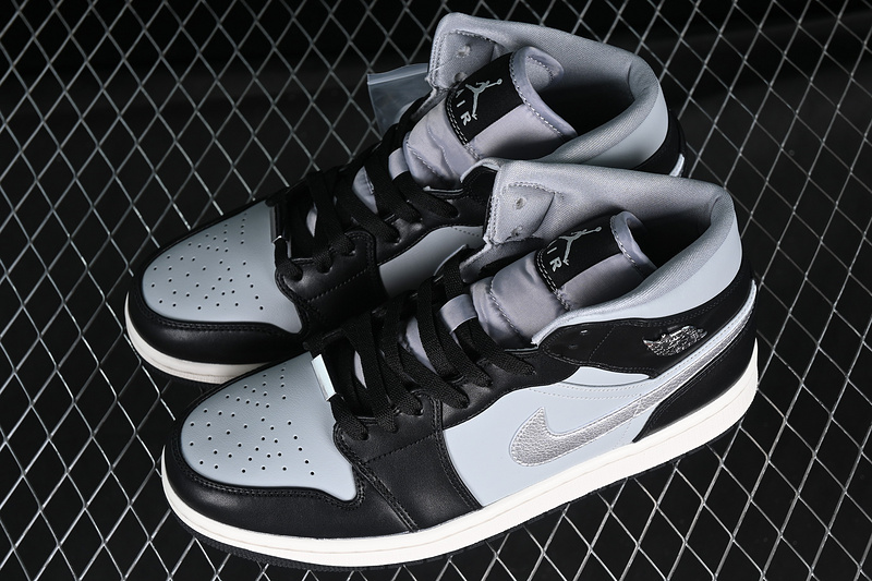 Air Jordan 1 Mid Se Black Chrome White/Grey/Black 11