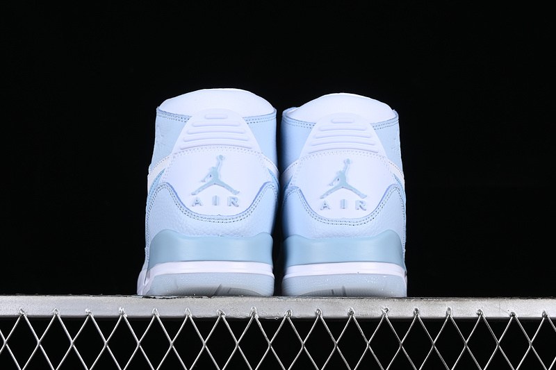 Air Jordan Legacy Aj312 White/Blue/Grey 31