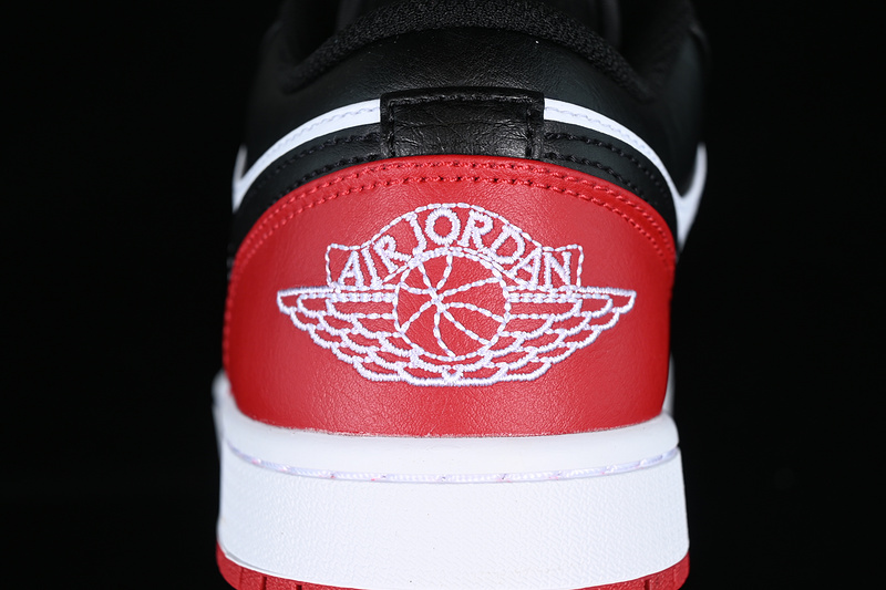 Air Jordan 1 Low Se Red Toe White/Red/Black 31