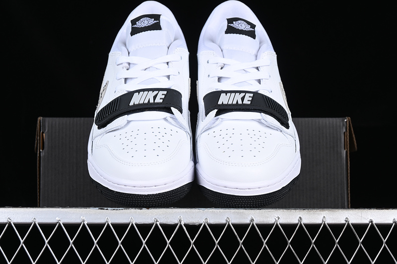 Air Jordan Legacy Aj312 Low White/Grey/Black 31