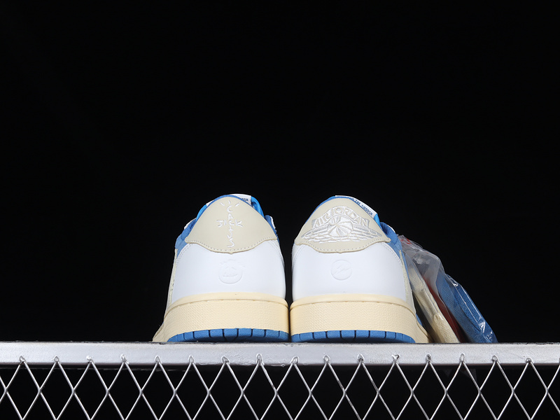 Travis Scott X Air Jordan 1 Low Blue/White/Beige 9