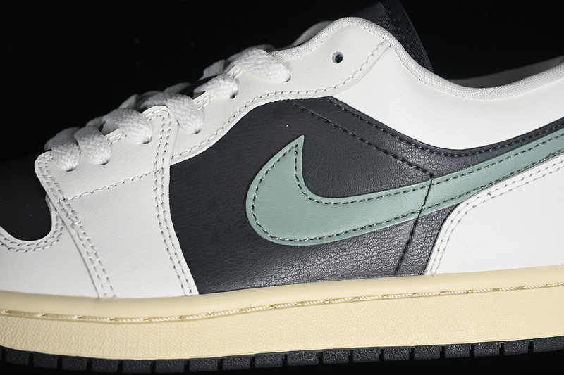 Air Jordan 1 Low Anthracite/Jade Smoke/Sail/Legend Sand 21