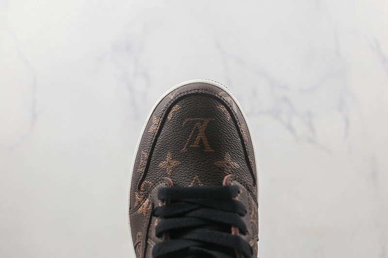 Air Jordan 1 Low X L*V Dark Brown/Black/White 9