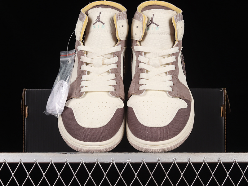 Air Jordan 1 Mid Se Craft Inside Out Sail/Taupe Haze/Fossil Stone/Celestial Gold 9