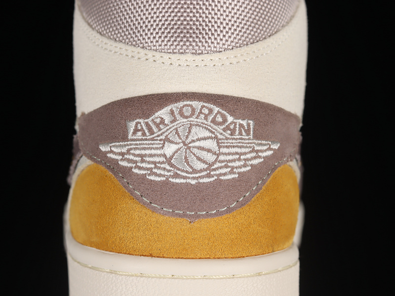 Air Jordan 1 Mid Se Craft Inside Out Sail/Taupe Haze/Fossil Stone/Celestial Gold 17