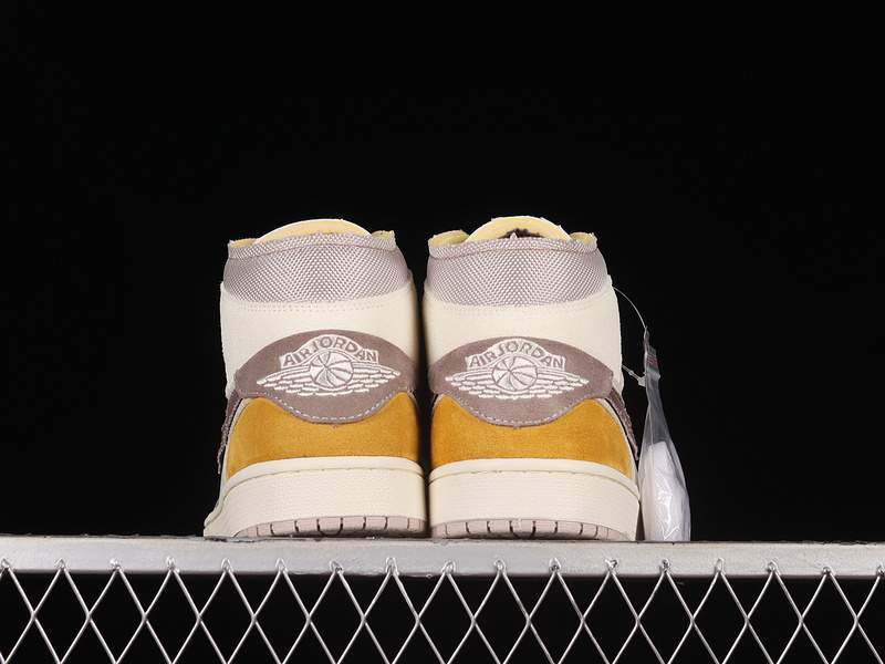 Air Jordan 1 Mid Se Craft Inside Out Sail/Taupe Haze/Fossil Stone/Celestial Gold 19