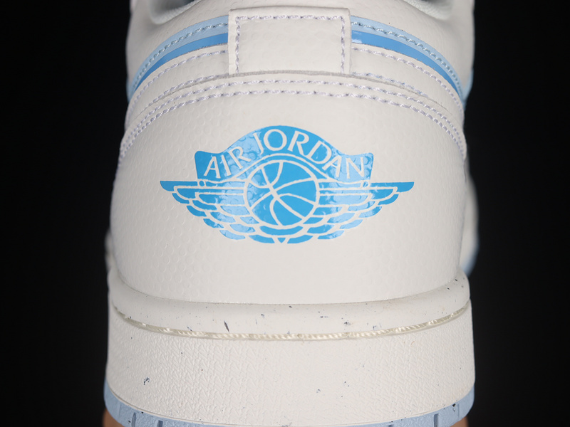 Air Jordan 1 Low Se Sail/Dark Powder Blue/Ice Blue 13