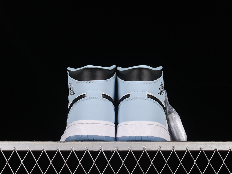 Air Jordan 1 Mid Se White/Ice Blue/Black 3