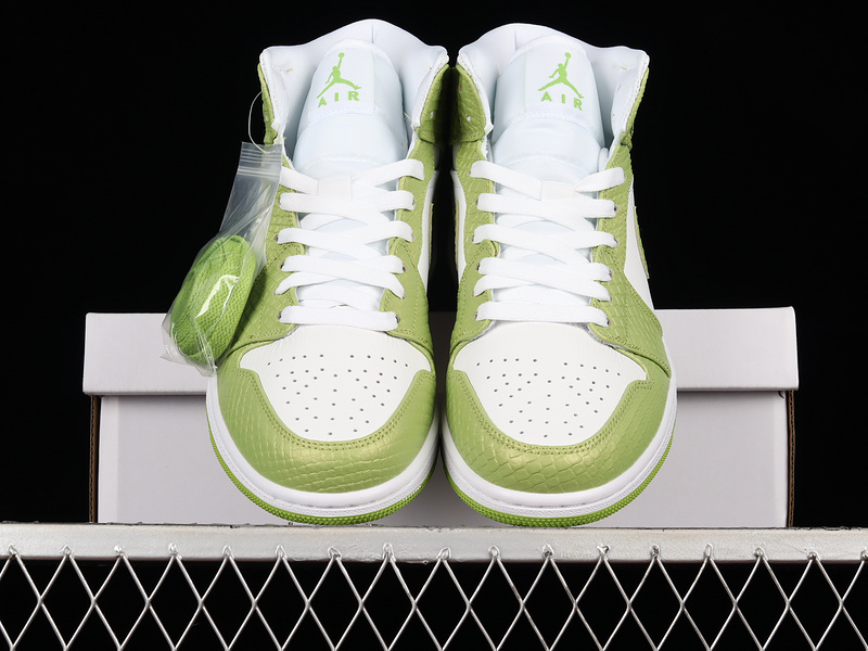 Air Jordan 1 Mid Green Python White/White/Vivid Green 19