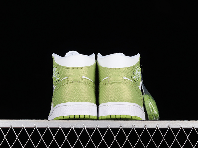 Air Jordan 1 Mid Green Python White/White/Vivid Green 29