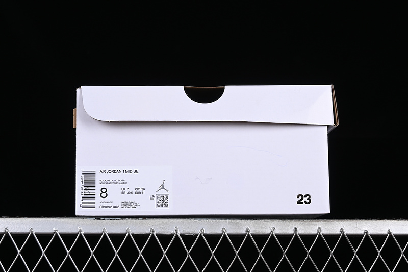 Air Jordan 1 Mid Se Black Chrome White/Black/Grey/Silver 21