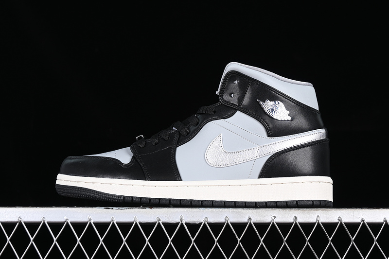 Air Jordan 1 Mid Se Black Chrome White/Black/Grey/Silver 29