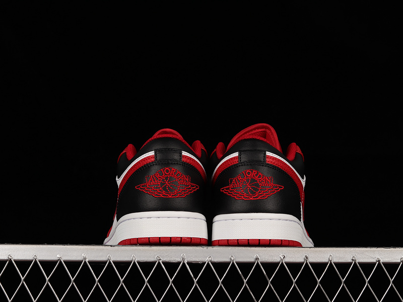 Air Jordan 1 Low Reverse Black Toe White/Black/Gym Red 3