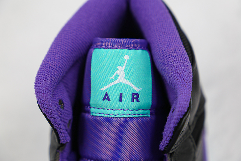 Air Jordan 1 Mid Black/Grape Ice-Emerald 23