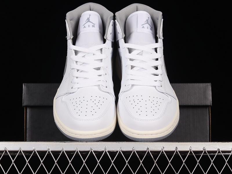 Air Jordan 1 Mid White/Stealth/Neutral Grey 27