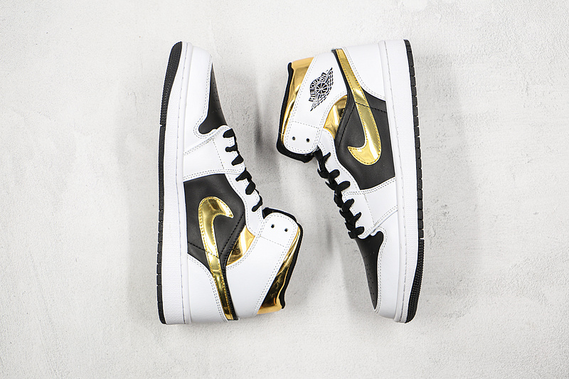 Air Jordan 1 Mid White/Black/Gold 17