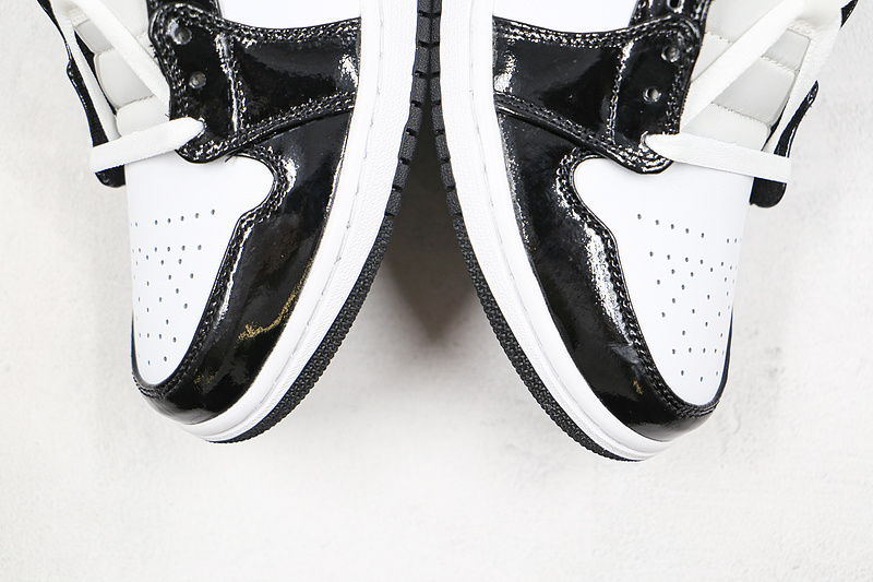 Air Jordan 1 Mid Patent Black/White-Metallic Gold 5