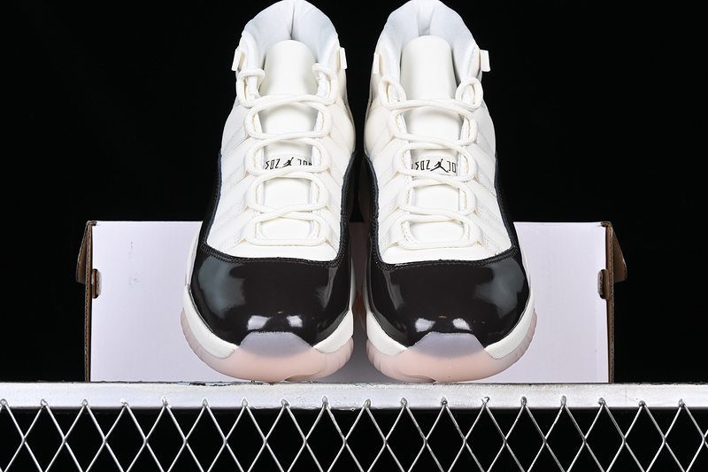 Air Jordan 11 Neapolitan White/Black/Pink 17