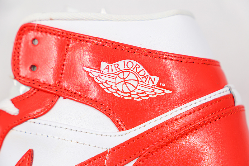 Air Jordan 1 Mid White/White/University Red 11