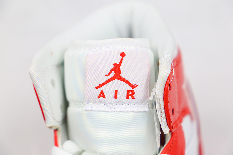 Air Jordan 1 Mid White/White/University Red 29