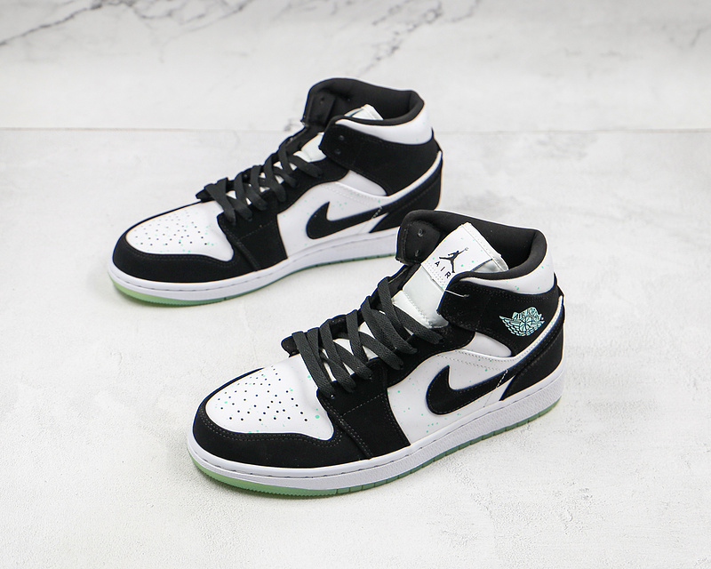 Air Jordan 1 Mid Se Gs Glow In The Dark Panda White/Black-Teal Tint 5