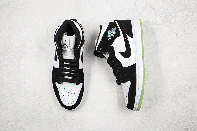 Air Jordan 1 Mid Se Gs Glow In The Dark Panda White/Black-Teal Tint 7