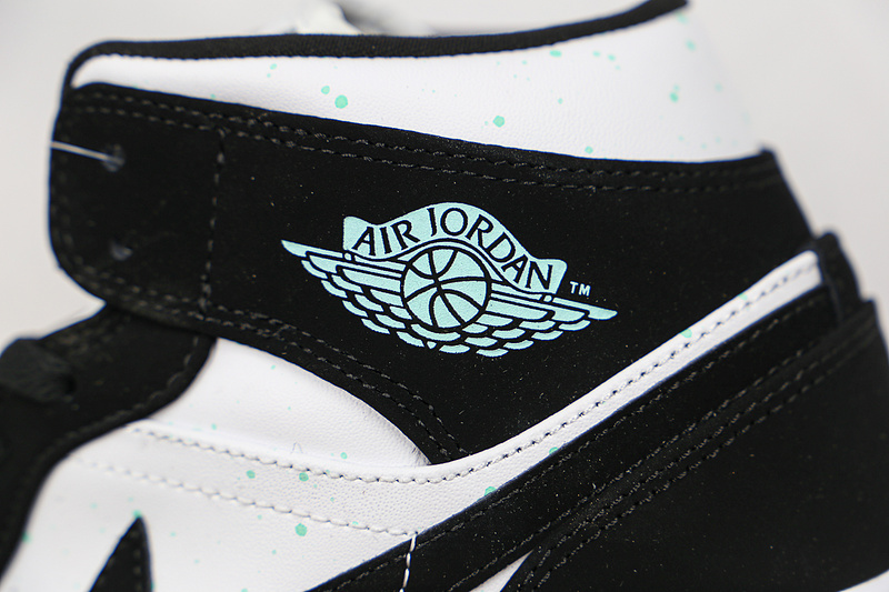 Air Jordan 1 Mid Se Gs Glow In The Dark Panda White/Black-Teal Tint 9