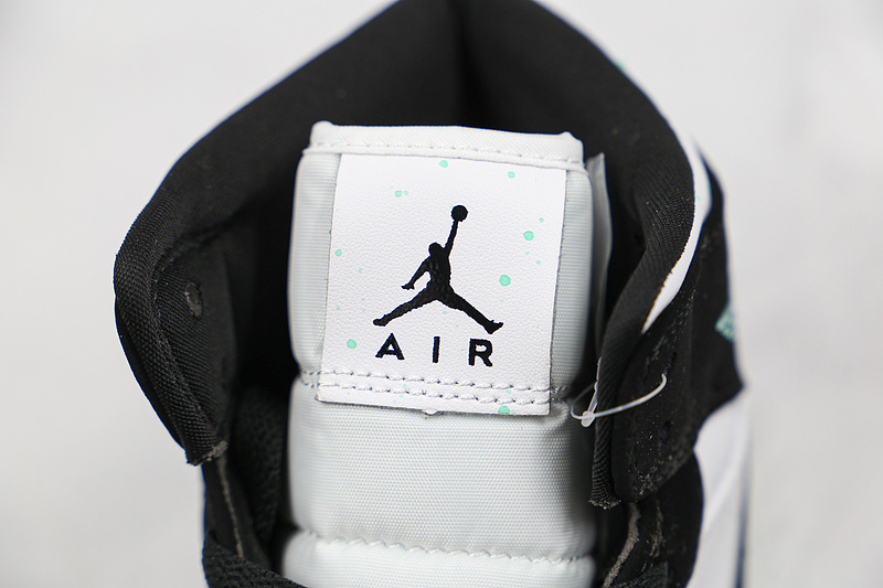 Air Jordan 1 Mid Se Gs Glow In The Dark Panda White/Black-Teal Tint 11