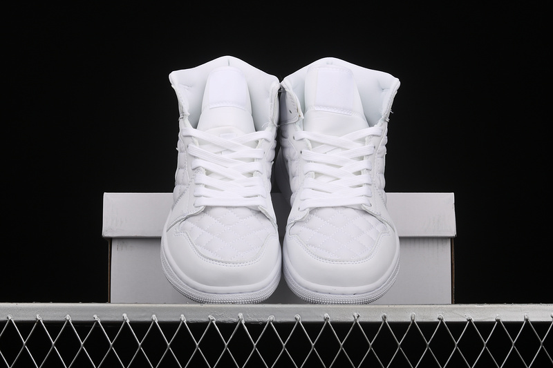 Air Jordan 1 Mid Se White Quilted White/White/Black 19