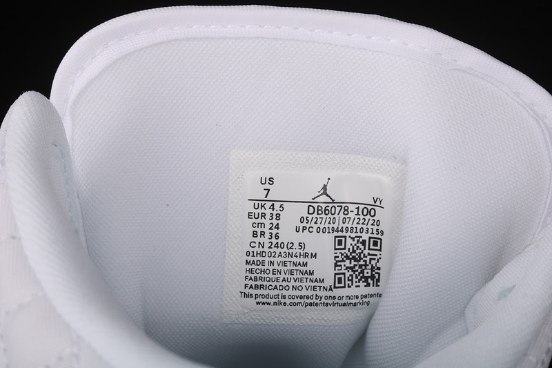 Air Jordan 1 Mid Se White Quilted White/White/Black 27