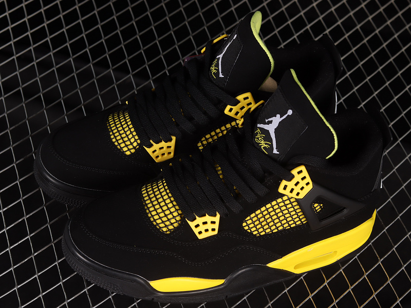 Air Jordan 4 Retro Thunder 2023 Black/Tour Yellow 19