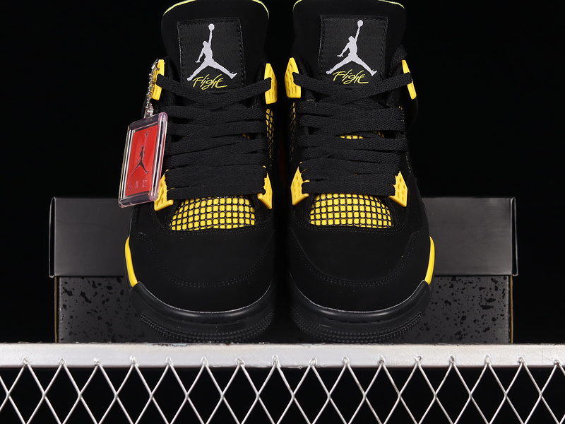 Air Jordan 4 Retro Thunder 2023 Black/Tour Yellow 29