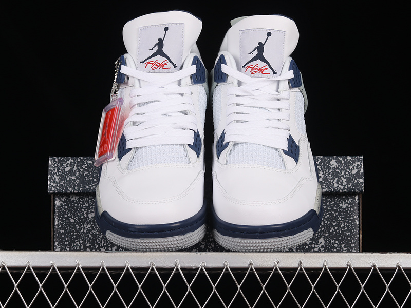 Air Jordan 4 Retro White/Midnight Navy/Light Smoke Grey/Fire Red 3