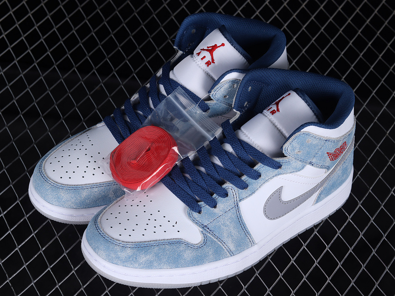 Air Jordan 1 Mid Se French Blue/White/Light Steel Grey/Fire Red 17