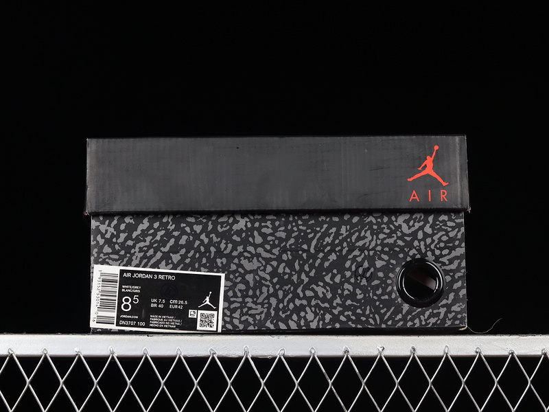 Air Jordan 3 White Cement Reimagined Summit White/Fire Red-Black-Cement Grey 29