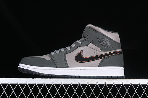 Air Jordan 1 Mid Se Night Stadium/Black/Flat Pewter/Total Orange/Neutral Grey 3