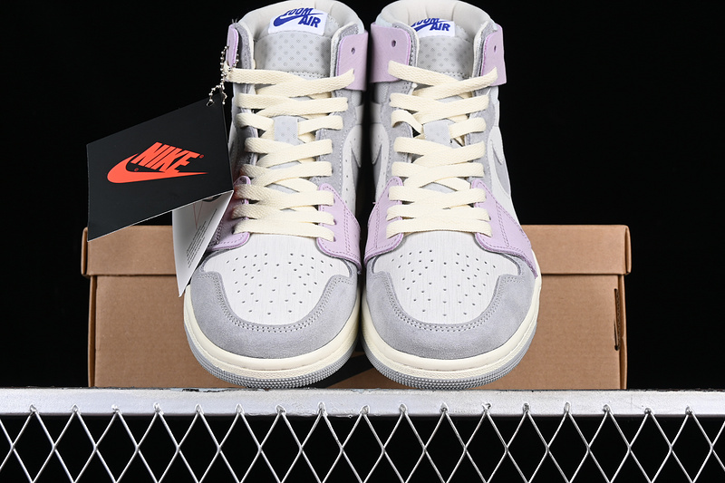 Air Jordan 1 High Zoom Comfort 2 Photon Dust/Barely Grape/Lapis 15