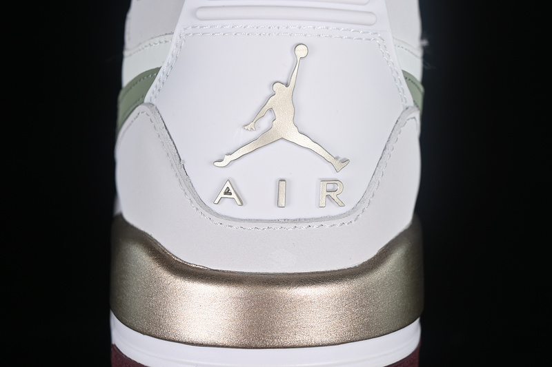 Air Jordan Legacy Aj312 White/Grey/Green/Red 3