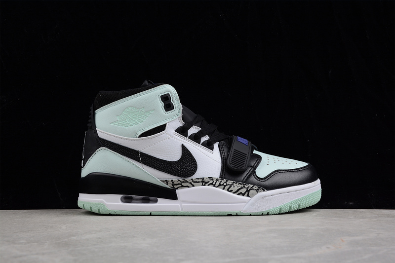 Jordan Legacy 312 Igloo Light Aqua/White/Mystic Navy 3